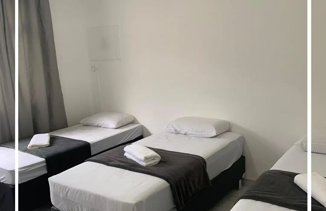 Angra Hostel 147-1